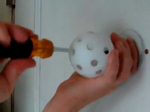 Make your own gentle coat hook by OneFreeBrain (9 years ago)