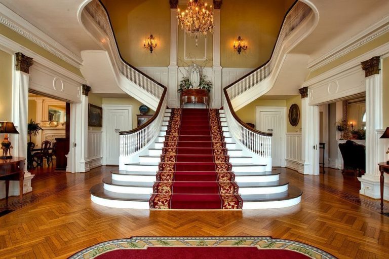 8 Ways to Turn Your Hallway into a Grand Entrance to Your Home